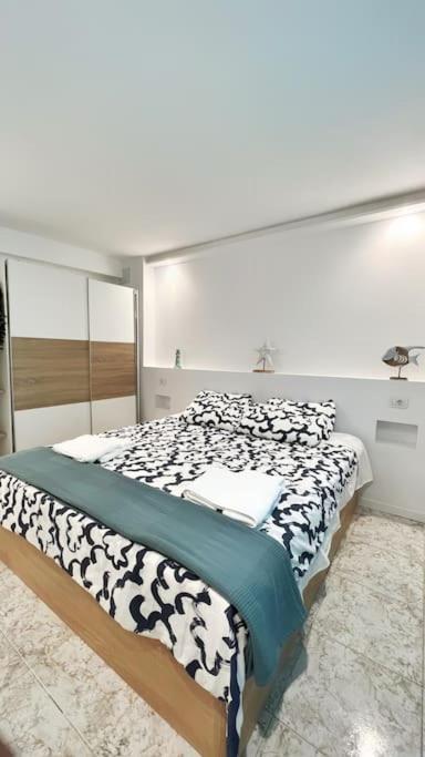 Giovina Living Av Suecia 150M From Beach ลอส กริสเตียนอส ภายนอก รูปภาพ