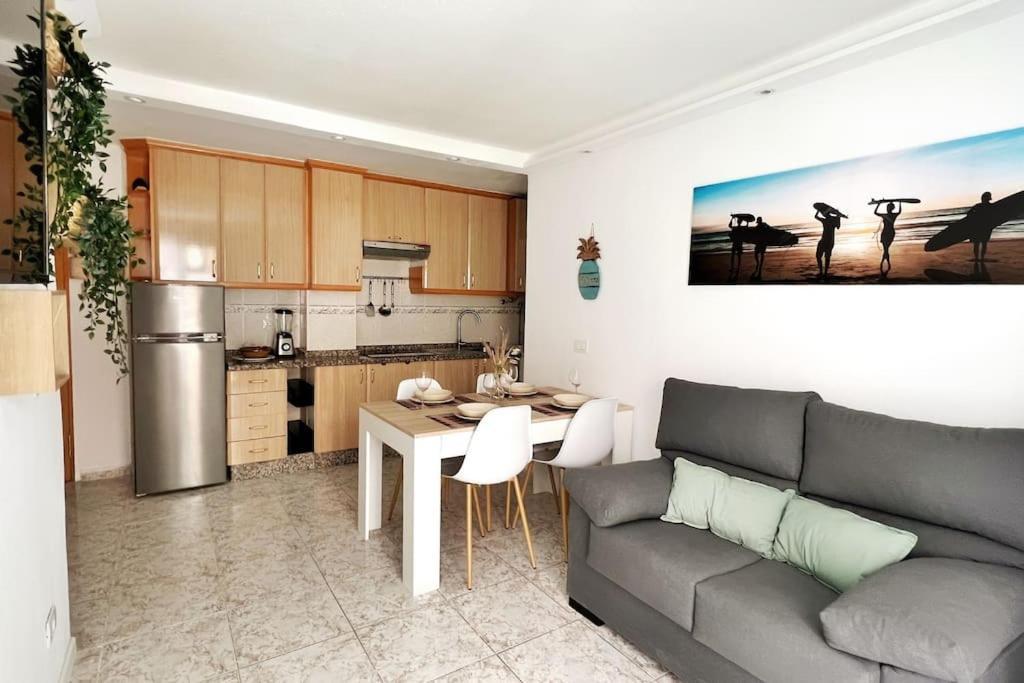 Giovina Living Av Suecia 150M From Beach ลอส กริสเตียนอส ภายนอก รูปภาพ