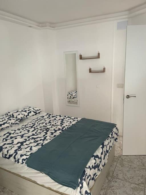 Giovina Living Av Suecia 150M From Beach ลอส กริสเตียนอส ภายนอก รูปภาพ